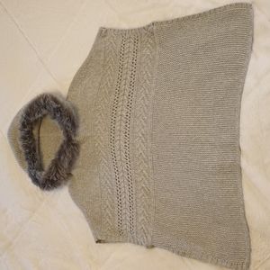 GAP kids girls gray hooded sweater poncho size large.